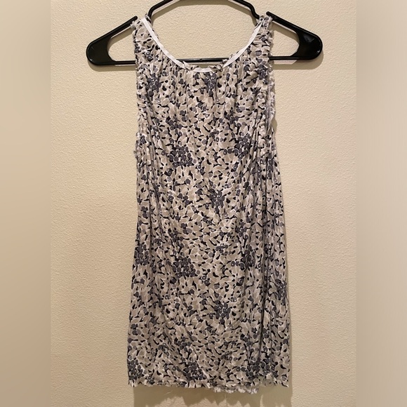 Old Navy Floral Tank Tops - Set of 3 - Picture 15 of 15